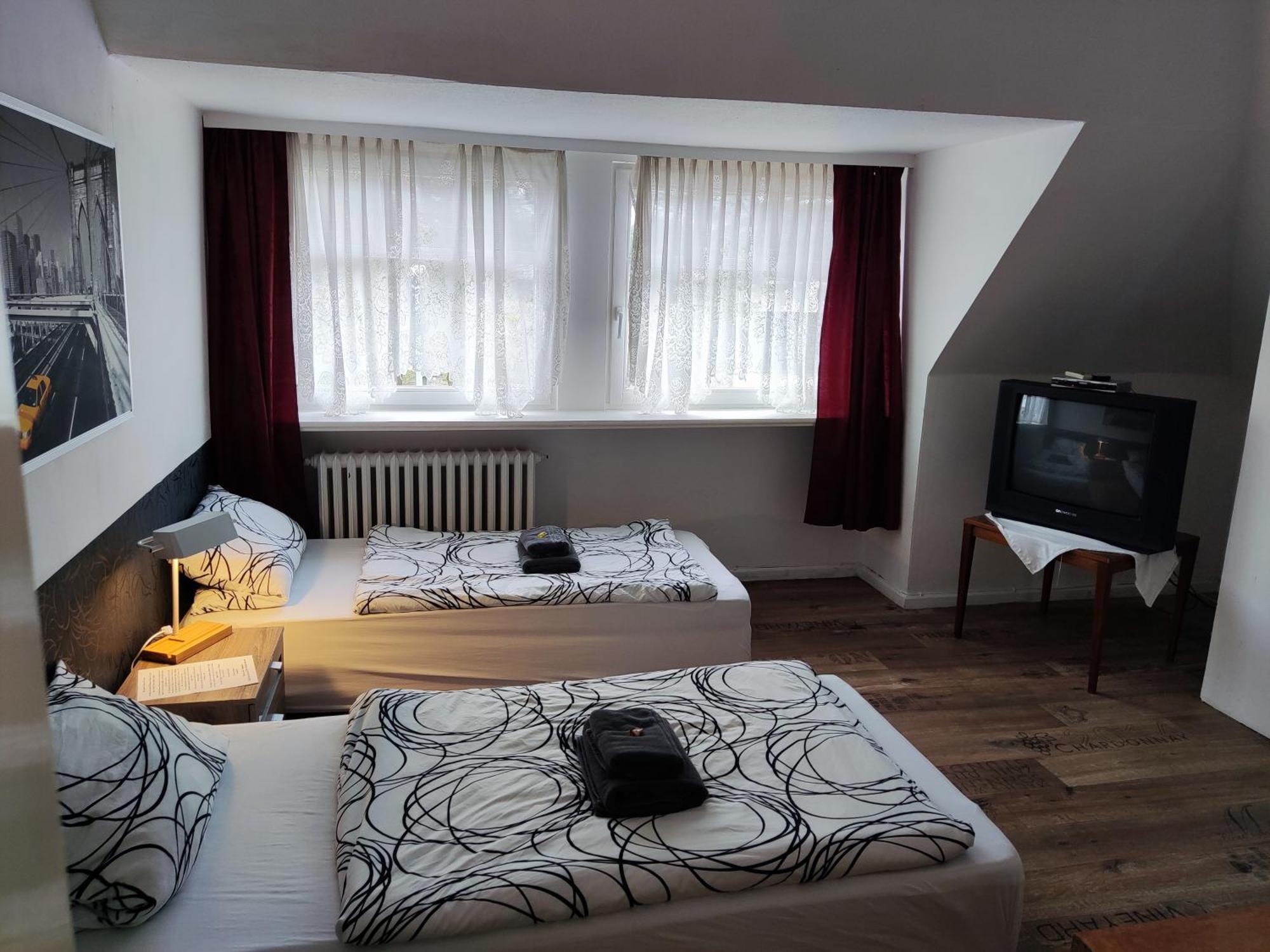Pension Zum Burggrafen Delmenhorst Dış mekan fotoğraf